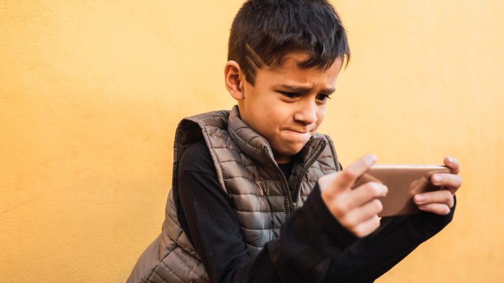 Tinerii sunt în prima linie